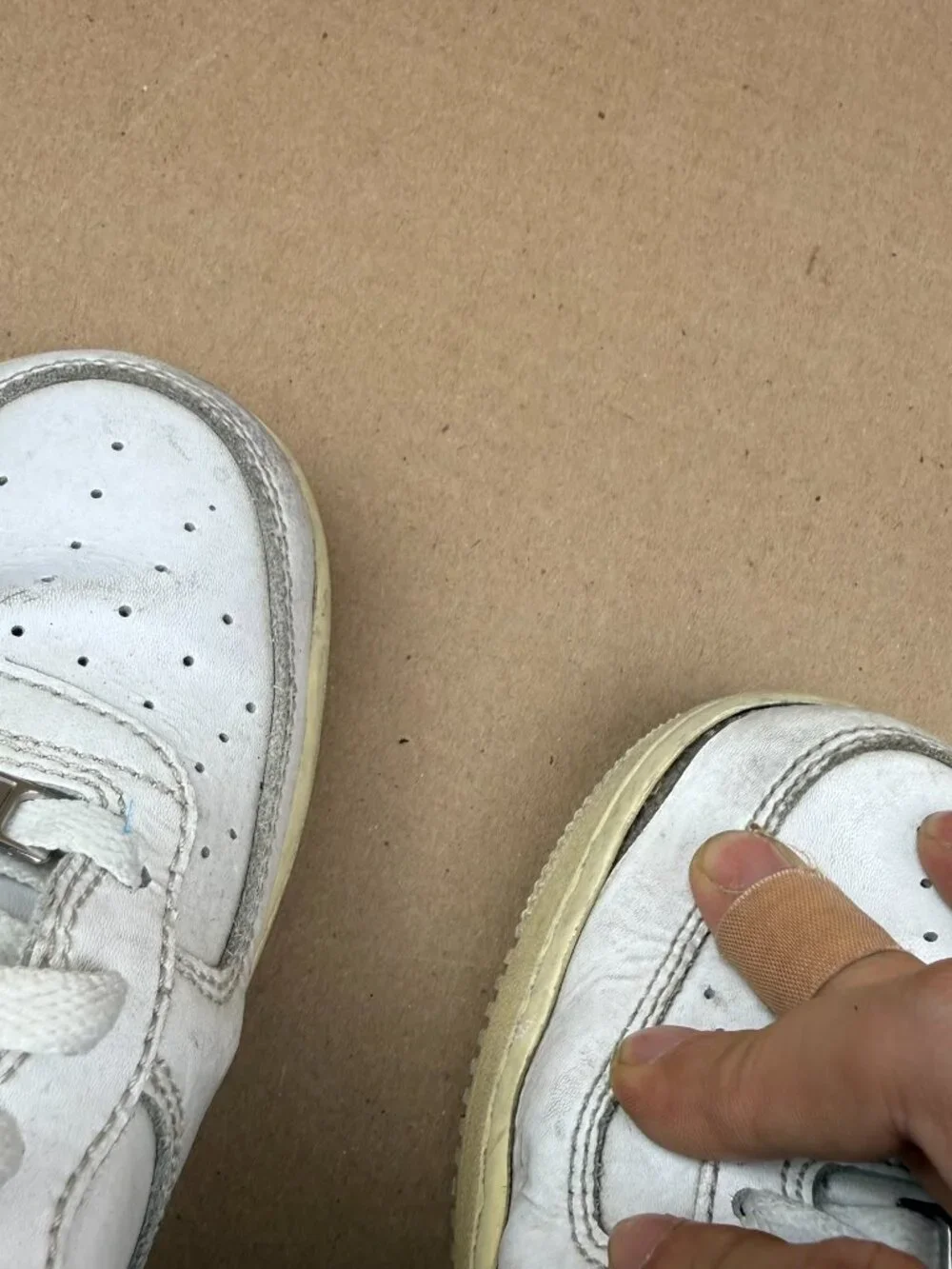 Nike Air Force 1 Youth Size 6.5Y White Sneakers DAMAGE STAIN Needs Cleaning